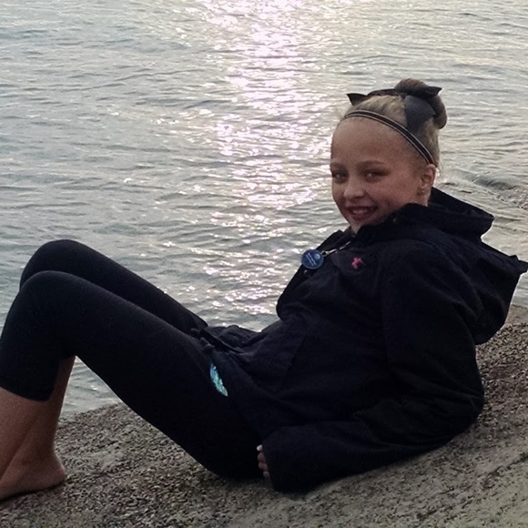 Meet your Posher, Mckenna - Picture 1 of 1